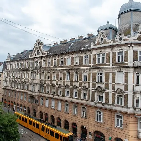 Ferenc Ring Panorama Apartament *